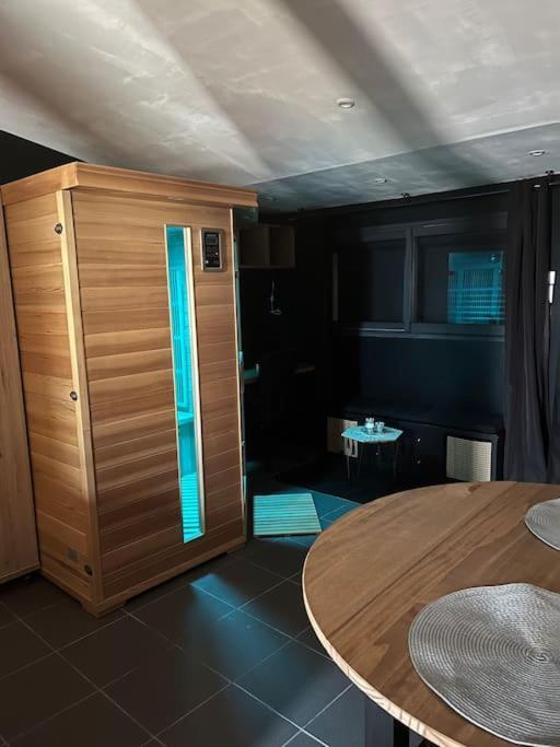 Suite Avec Sauna 36M² Niort Luaran gambar